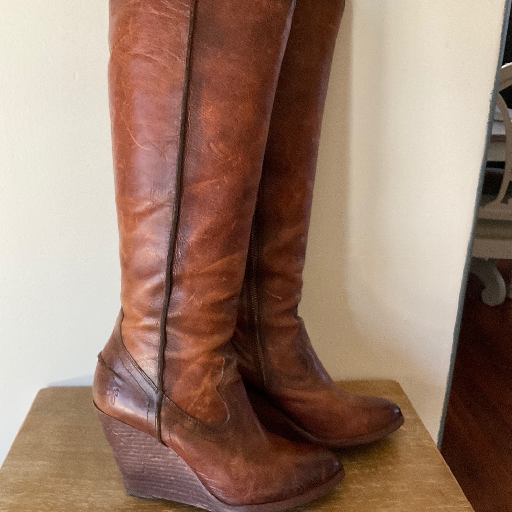 Frye Company cognac leather boots 8.5